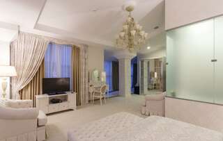 Гостиница Bliss Hotel & SPA Киров Номер люкс с 1 двуспальной кроватью-2