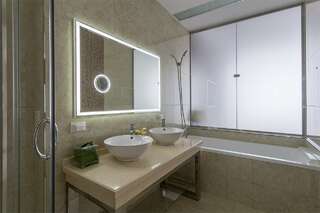 Гостиница Bliss Hotel & SPA Киров Комфорт с кроватью размера "king-size"-2