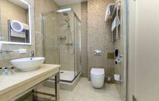 Гостиница Bliss Hotel & SPA Киров Номер полулюкс с 1 двуспальной кроватью-7